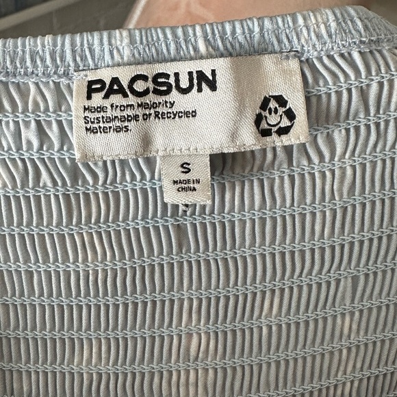 Pacsun 100% Recycled Poly Blue Floral Twist Front Puff Sleeve Crop Top - Picture 10 of 10